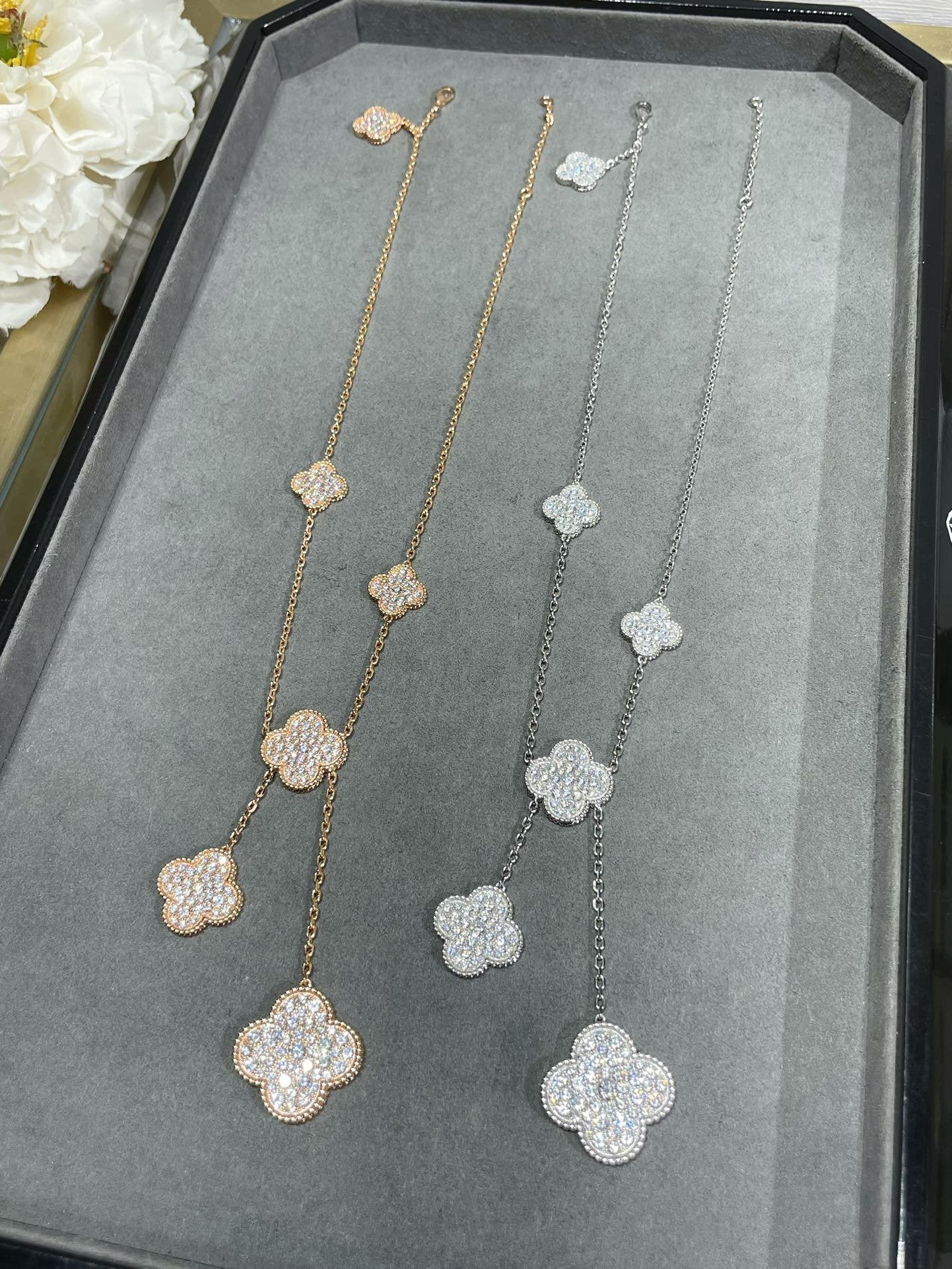 ¡®Sprite Jewelry¡¯CLOVER 6 MOTIF DIAMOND PAVED NECKLACE