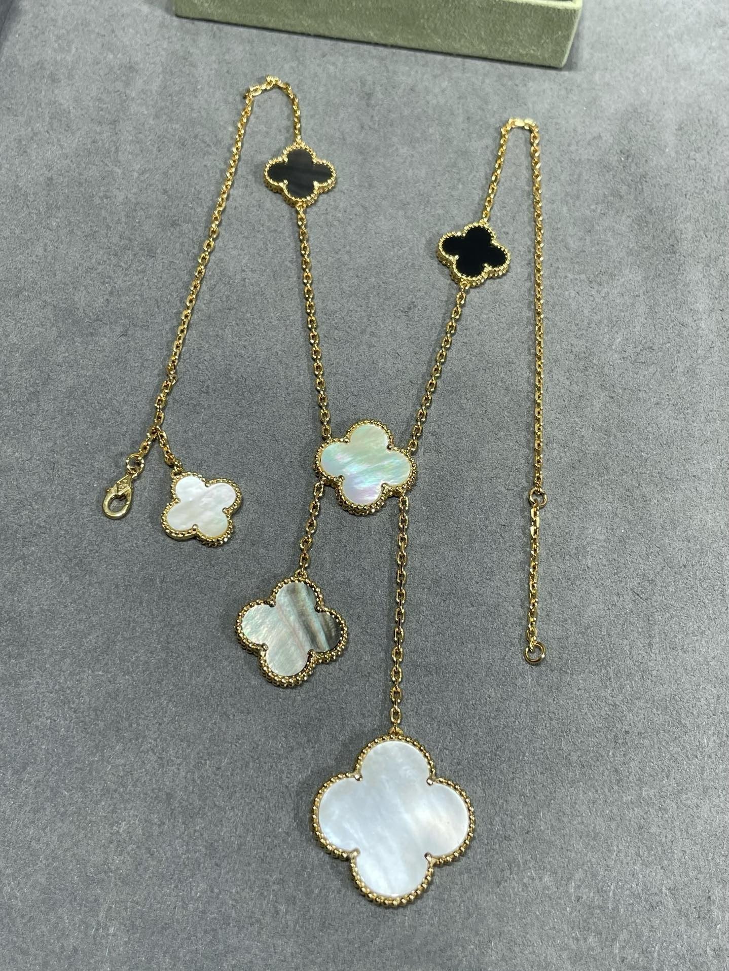¡®Sprite Jewelry¡¯CLOVER 6 MOTIF MOP ONYX GOLD NECKLACE