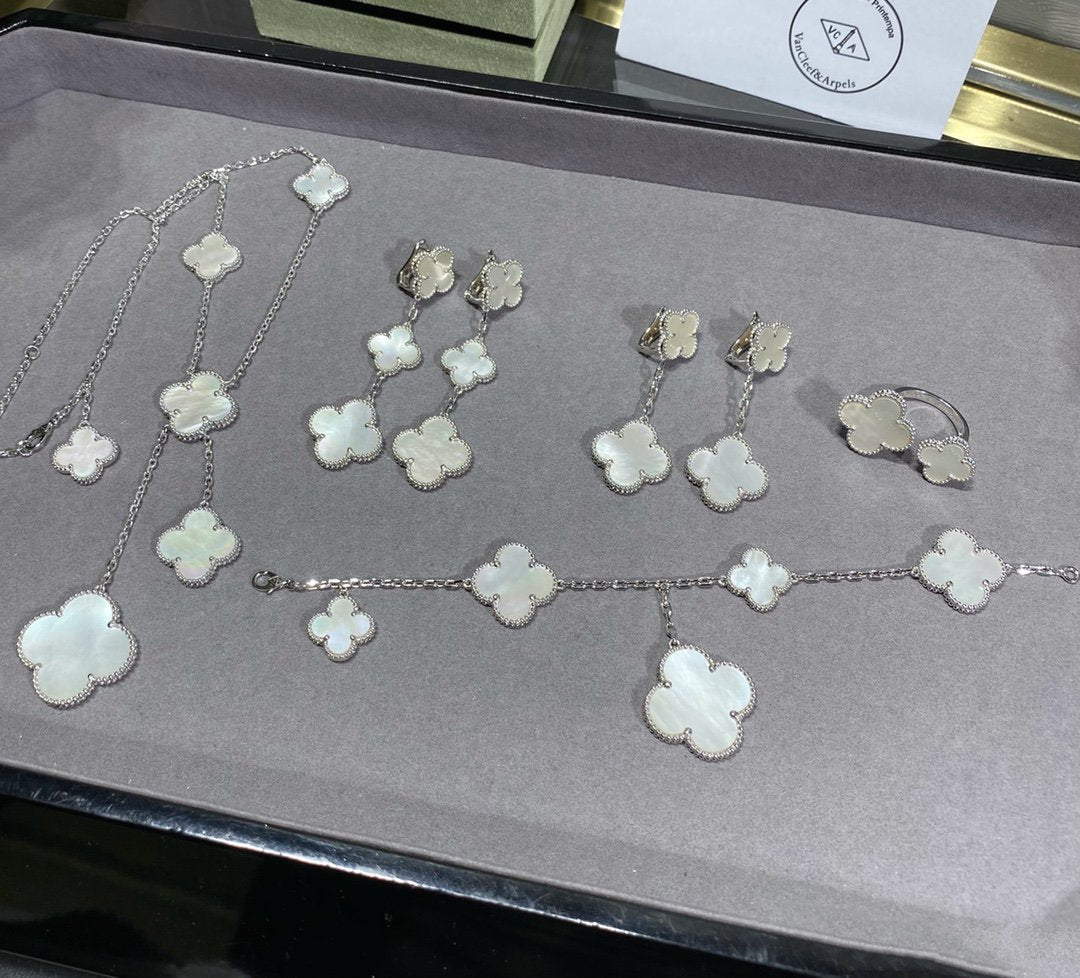¡®Sprite Jewelry¡¯CLOVER 5 MOTIF WHITE MOP SILVER BRACELET