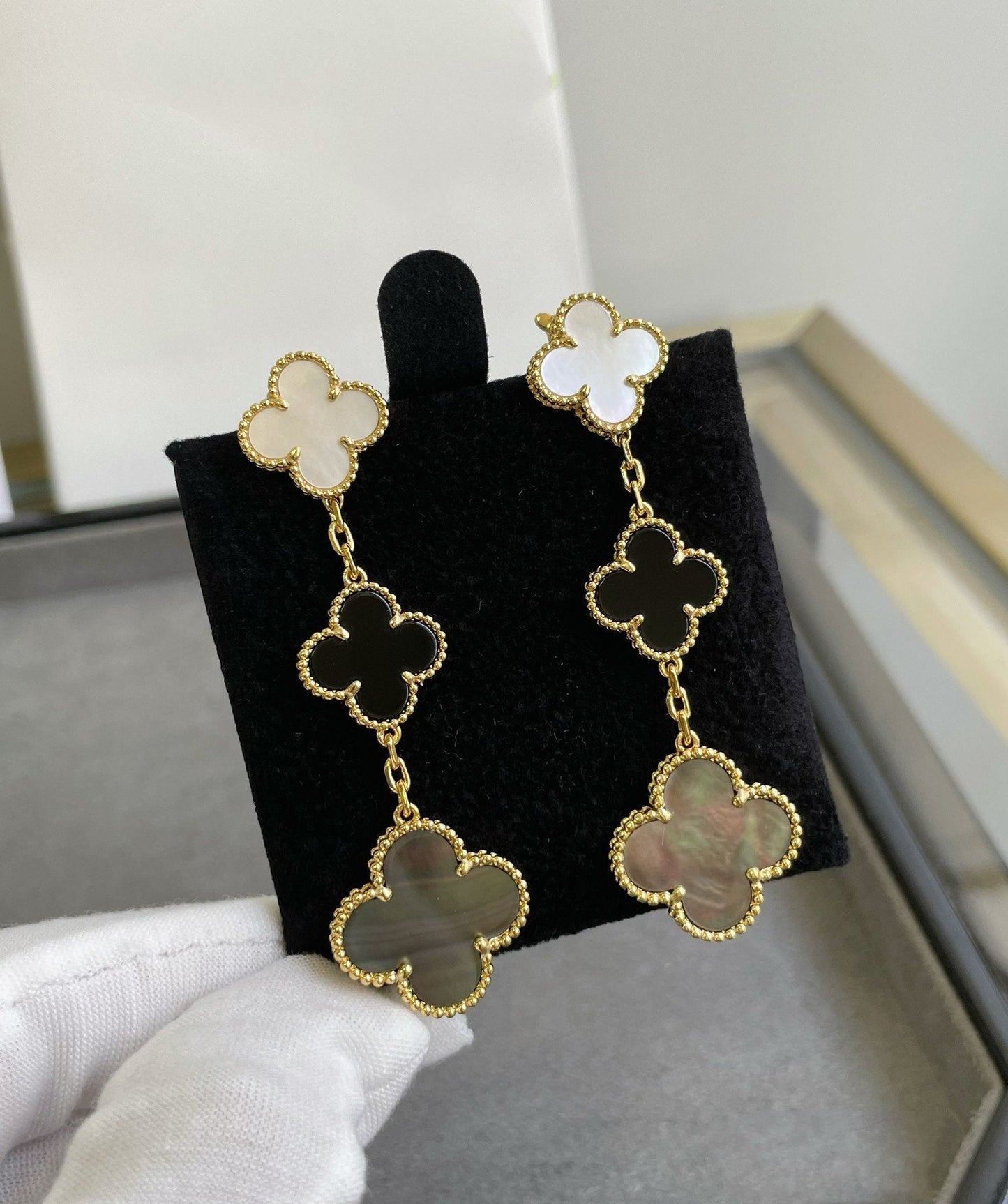 ¡®Sprite Jewelry¡¯CLOVER 3 MOTIF MOP ONYX DARK MOP PINK GOLD EARRINGS