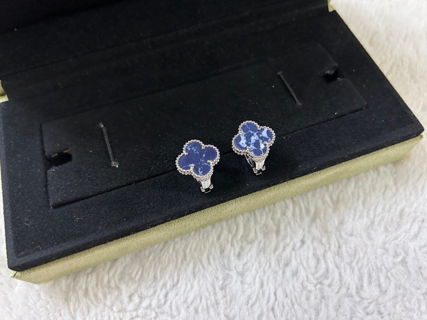 ¡®Sprite Jewelry¡¯CLOVER PIETERSITE MEDIUM STUD EARRINGS