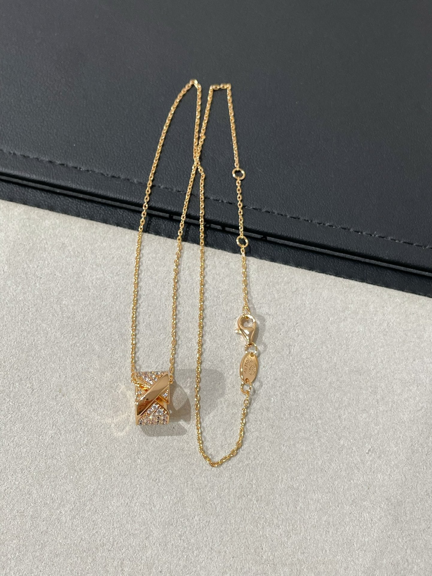 ¡®Sprite Jewelry¡¯LIENS EVIDENCE DIAMOND PAVED NECKLACE