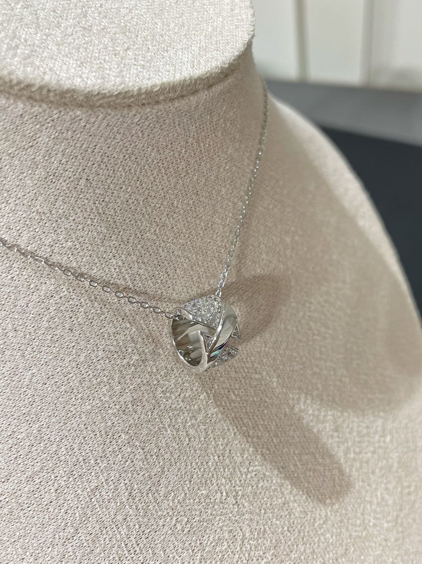 ¡®Sprite Jewelry¡¯LIENS EVIDENCE DIAMOND PAVED NECKLACE