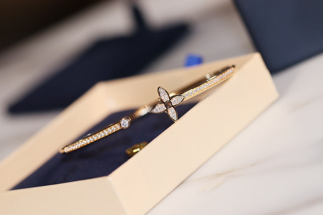 ¡®Sprite Jewelry¡¯IDYLLE GOLD OPEN BRACELET DIAMOND PAVED