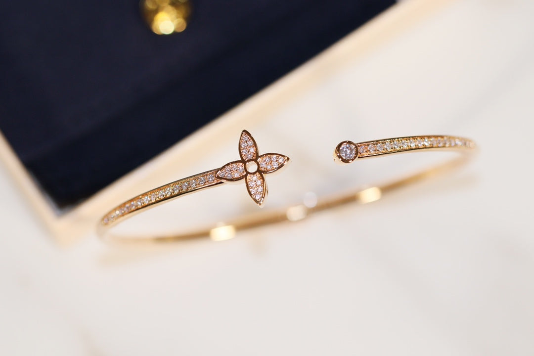 ¡®Sprite Jewelry¡¯IDYLLE GOLD OPEN BRACELET DIAMOND PAVED