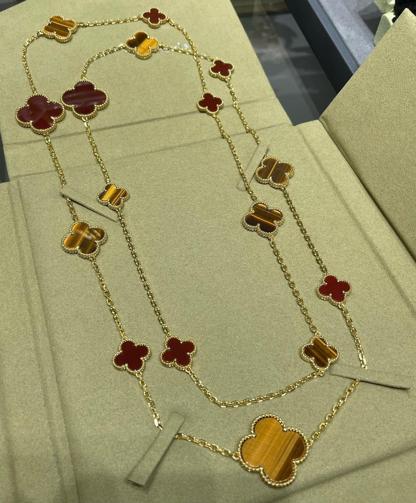 ¡®Sprite Jewelry¡¯CLOVER 16 MOTIF CARNELIAN TIGER EYE ROSE GOLD NECKLACE