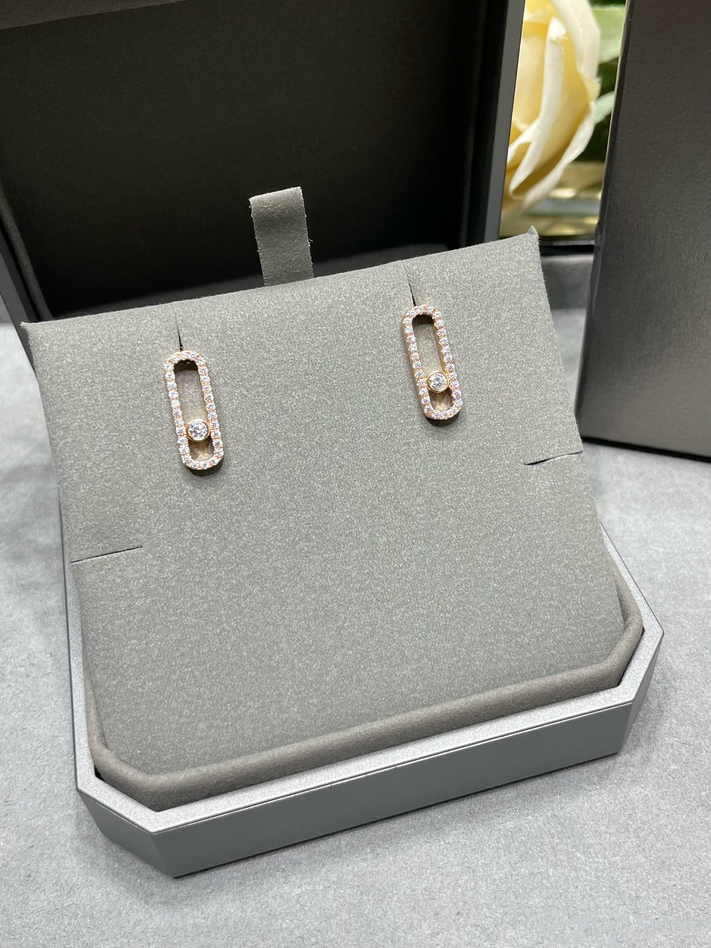 [Sprite Jewelry]MOVE UNO STUD DIAMOND PAVED EARRINGS