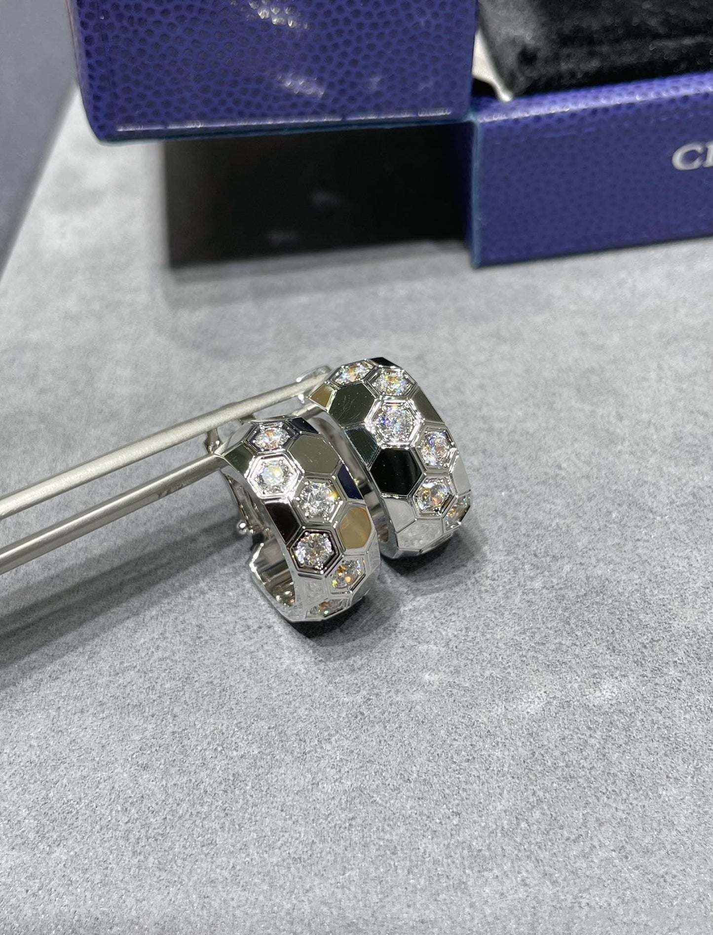 ¡®Sprite Jewelry¡¯BEE LOVE DIAMOND HOOP EARRINGS