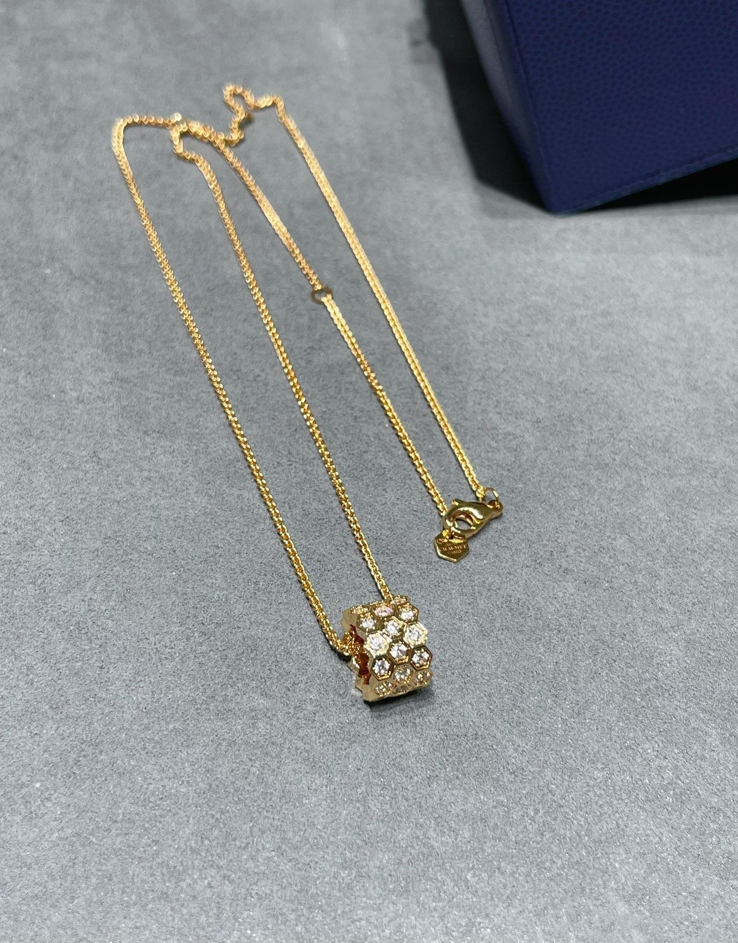 ¡®Sprite Jewelry¡¯BEE LOVE DIAMOND PAVED 3 ROW NECKLACE