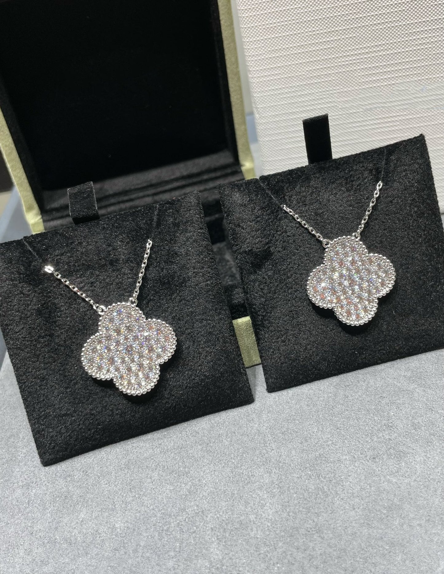 ¡®Sprite Jewelry¡¯CLOVER 25MM LARGE PENDANT DIAMOND PAVED SILVER NECKLACE