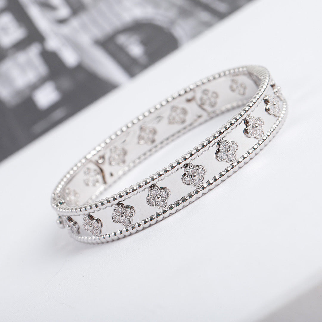 ¡®Sprite Jewelry¡¯CLOVER BRACELET 8MM DIAMONDS