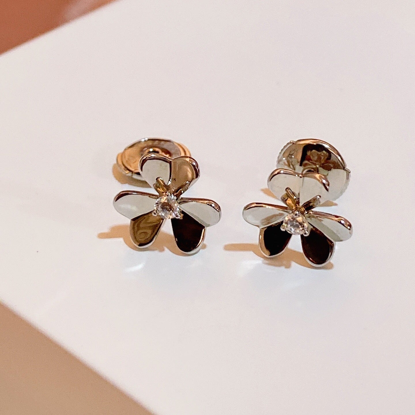 ¡®Sprite Jewelry¡¯FRIVOLE MINI FLOWER EARRINGS