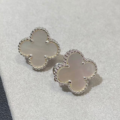 [Sprite Jewelry] CLOVER LARGE (20mm) 1 MOTIFS WHITE MOP STUD EARRINGS