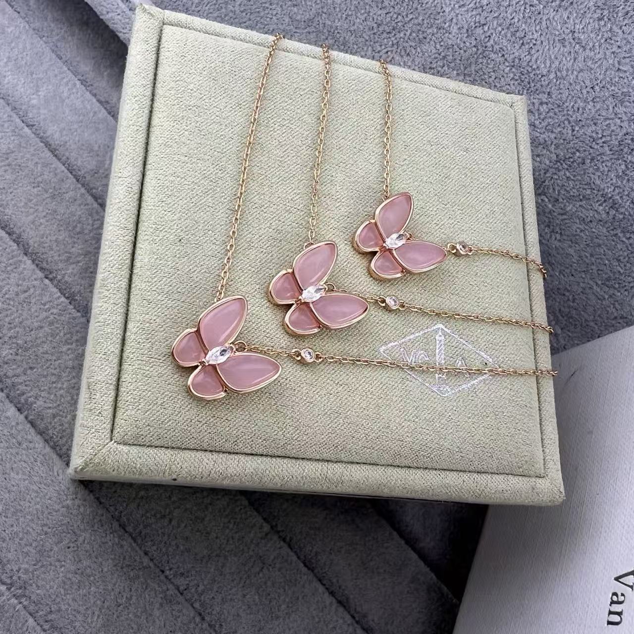 [Sprite Jewelry] Pink Butterfly Necklace