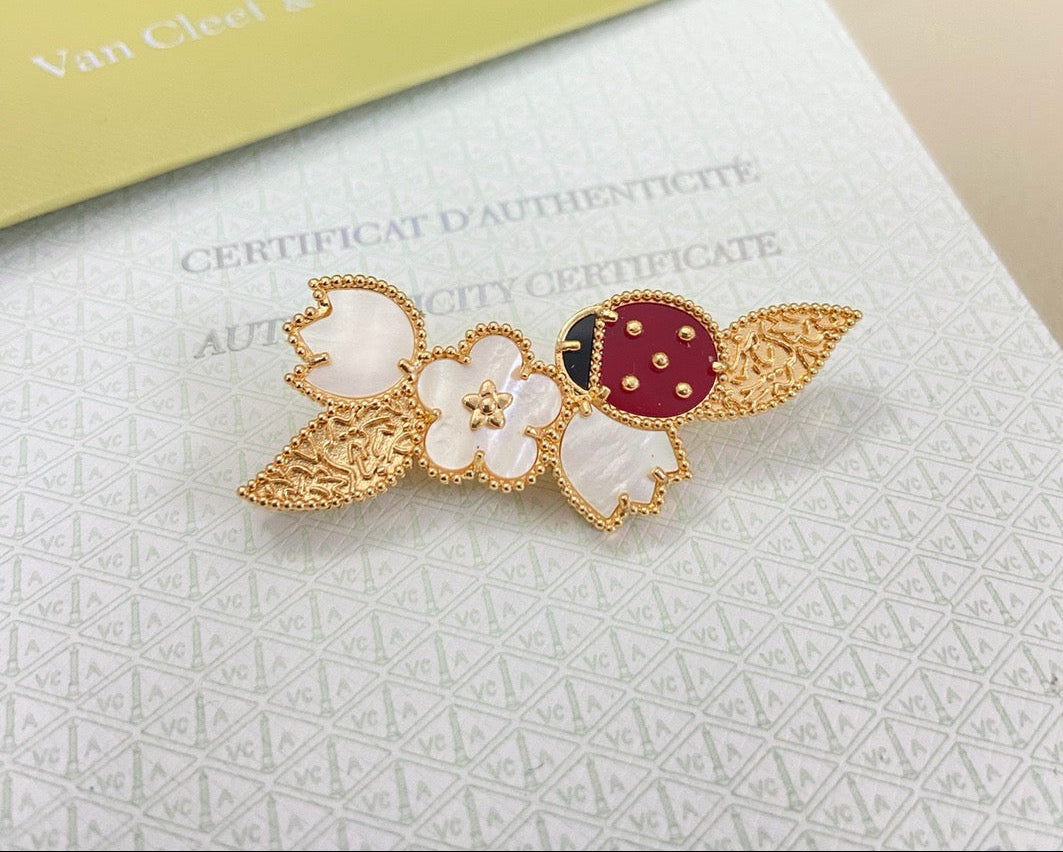 [Sprite Jewelry] Petal Leaf Ladybug Brooch