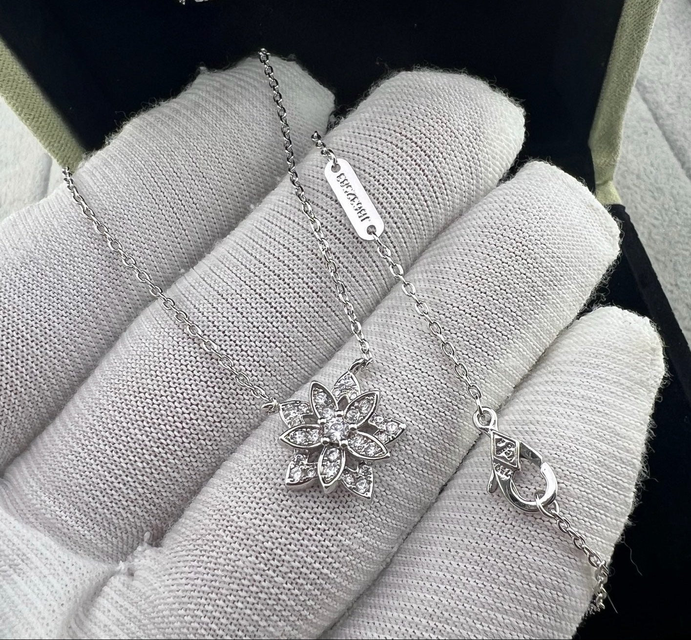 [Sprite Jewelry] Full Diamond Hollow Lotus Necklace Set