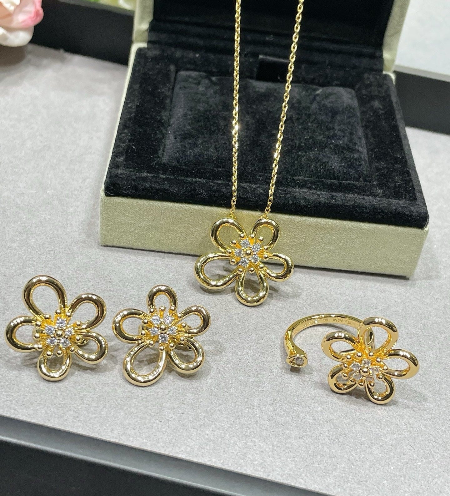 [Sprite Jewelry] Flower Jewelry Set with Diamond Center