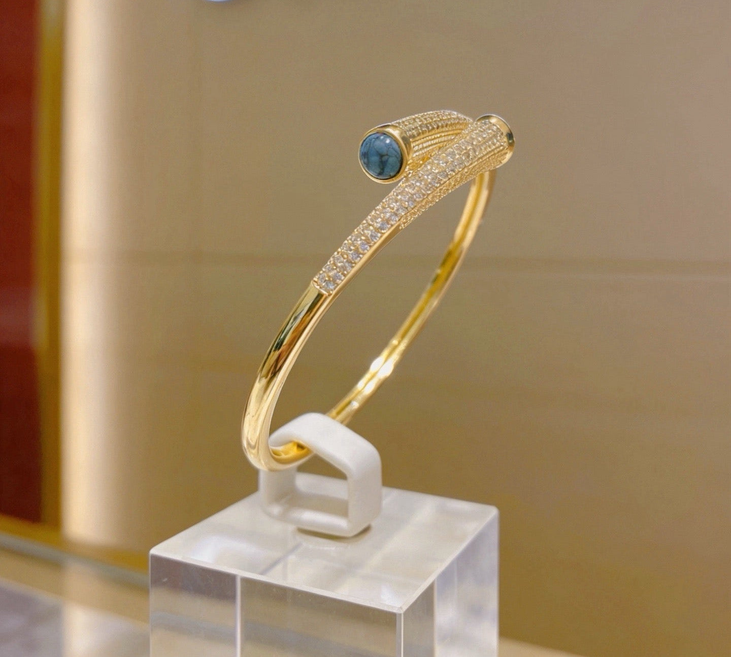 [Sprite Jewelry] Partially Set Diamond Bangle