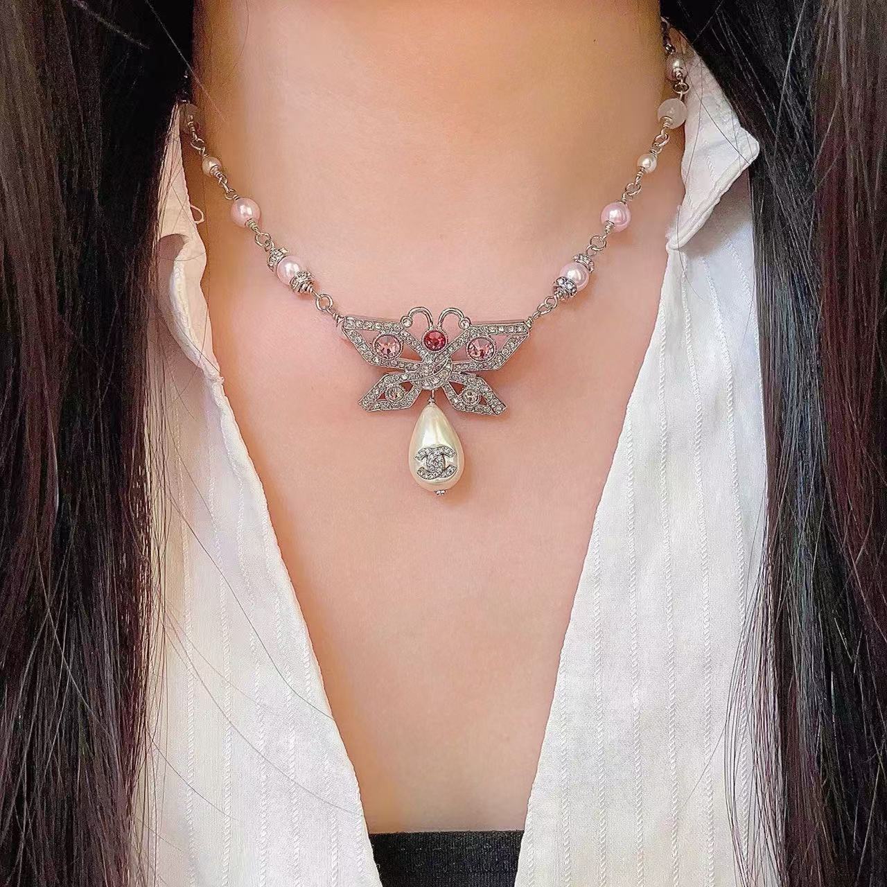 [Sprite Jewelry] Bow & Pearl Double C Pavé Diamond Necklace