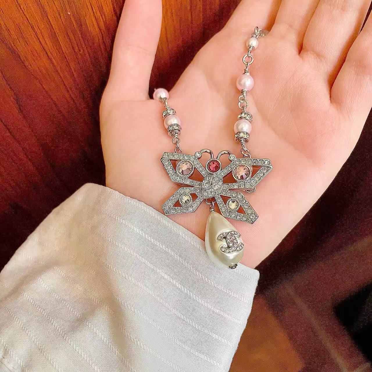 [Sprite Jewelry] Bow & Pearl Double C Pavé Diamond Necklace