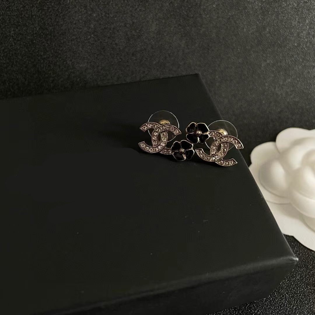 [Sprite Jewelry]Mini Camellia Stud Earrings