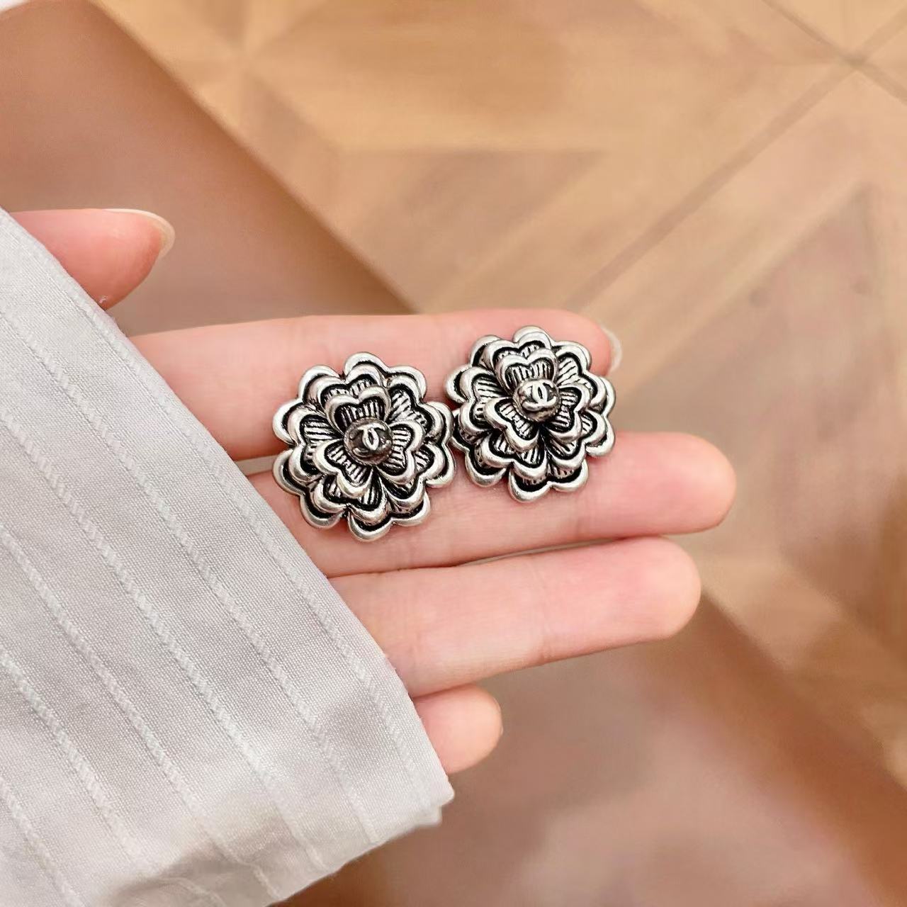 [Sprite Jewelry]Vintage Camellia Earrings