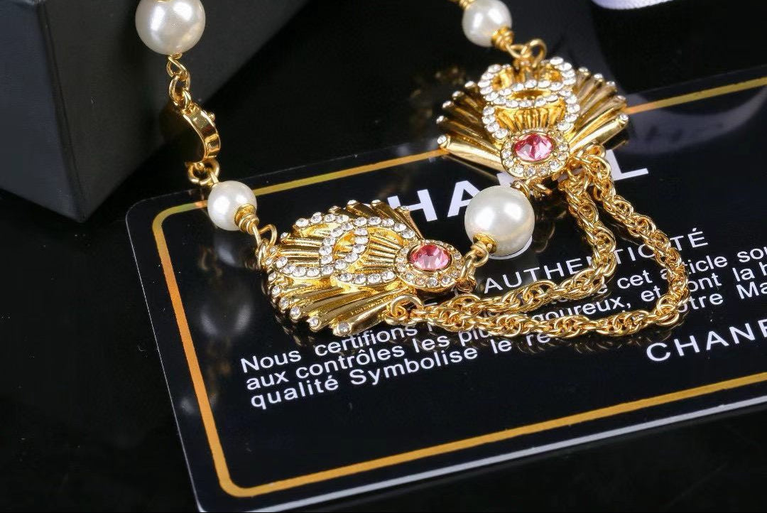 [Sprite Jewelry]Vintage Fan Motif Double CC Crystal & Pearl Necklace