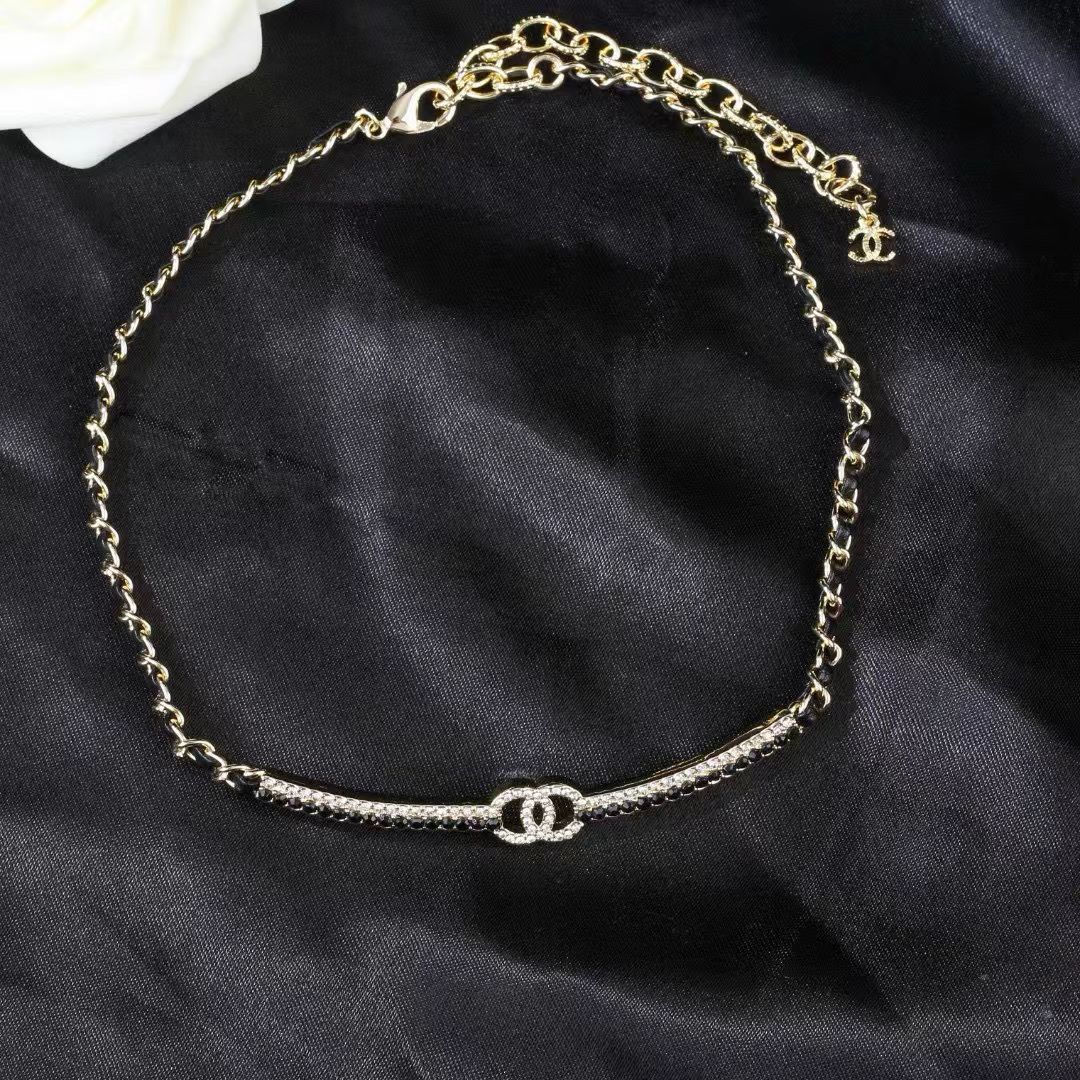 [Sprite Jewelry]Black Leather Interwoven Crystal CC Choker Necklace