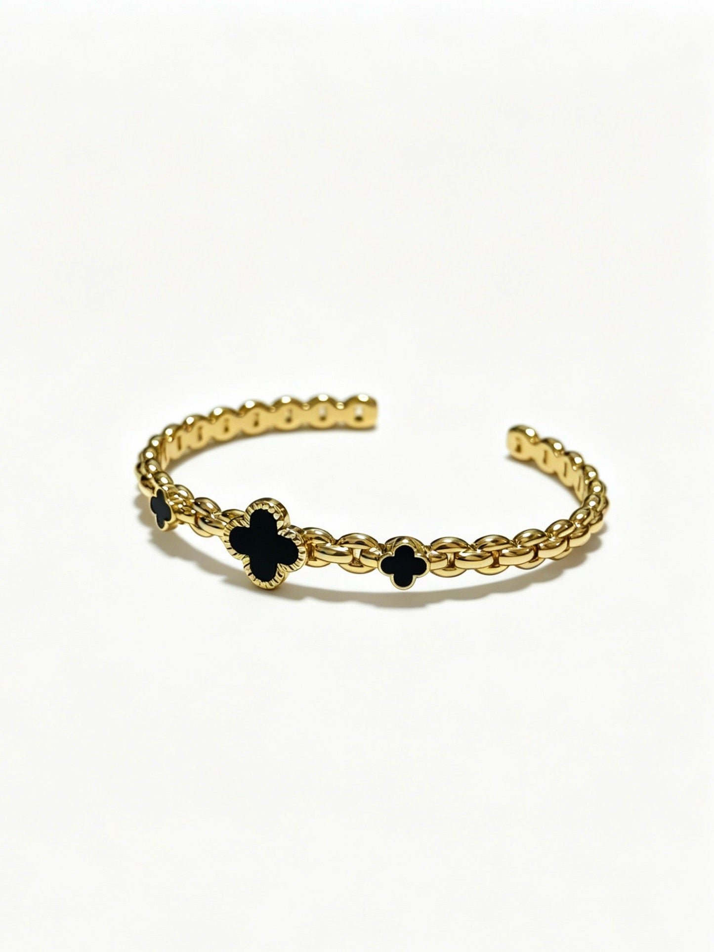 ¡®SpriteJewelry¡¯Vintage Alhambra 3‑Flower Open Cuff, Black Onyx Gold‑Tone Chain Bangle