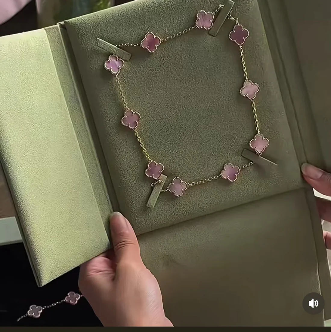 [Sprite Jewelry] Pink Necklace with Ten Clover Designs