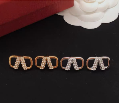 [Sprite Jewelry]V-shaped stud earrings