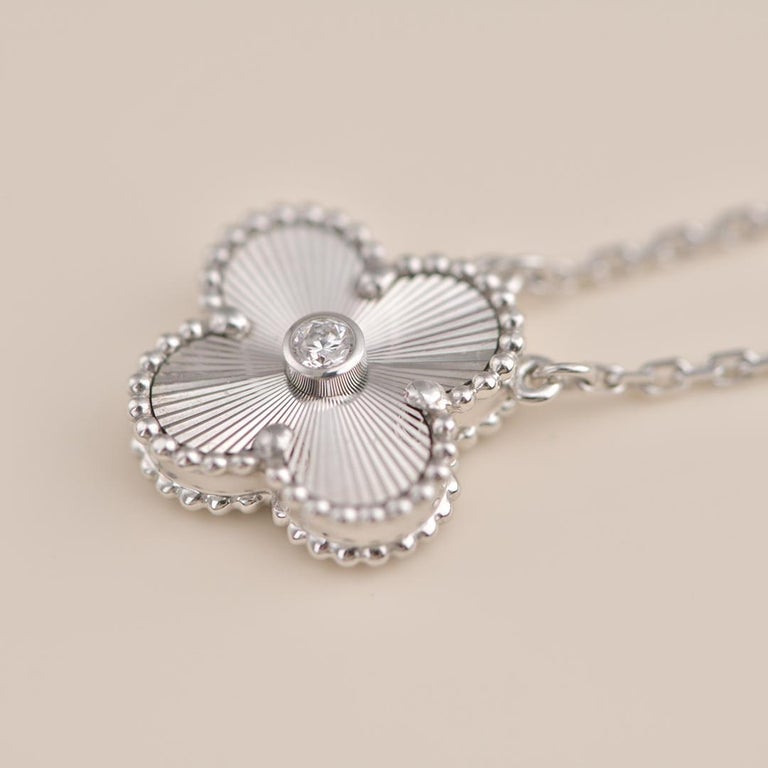 ¡®Sprite Jewelry¡¯CLOVER  15MM DIAMOND LASER NECKLACE SILVER