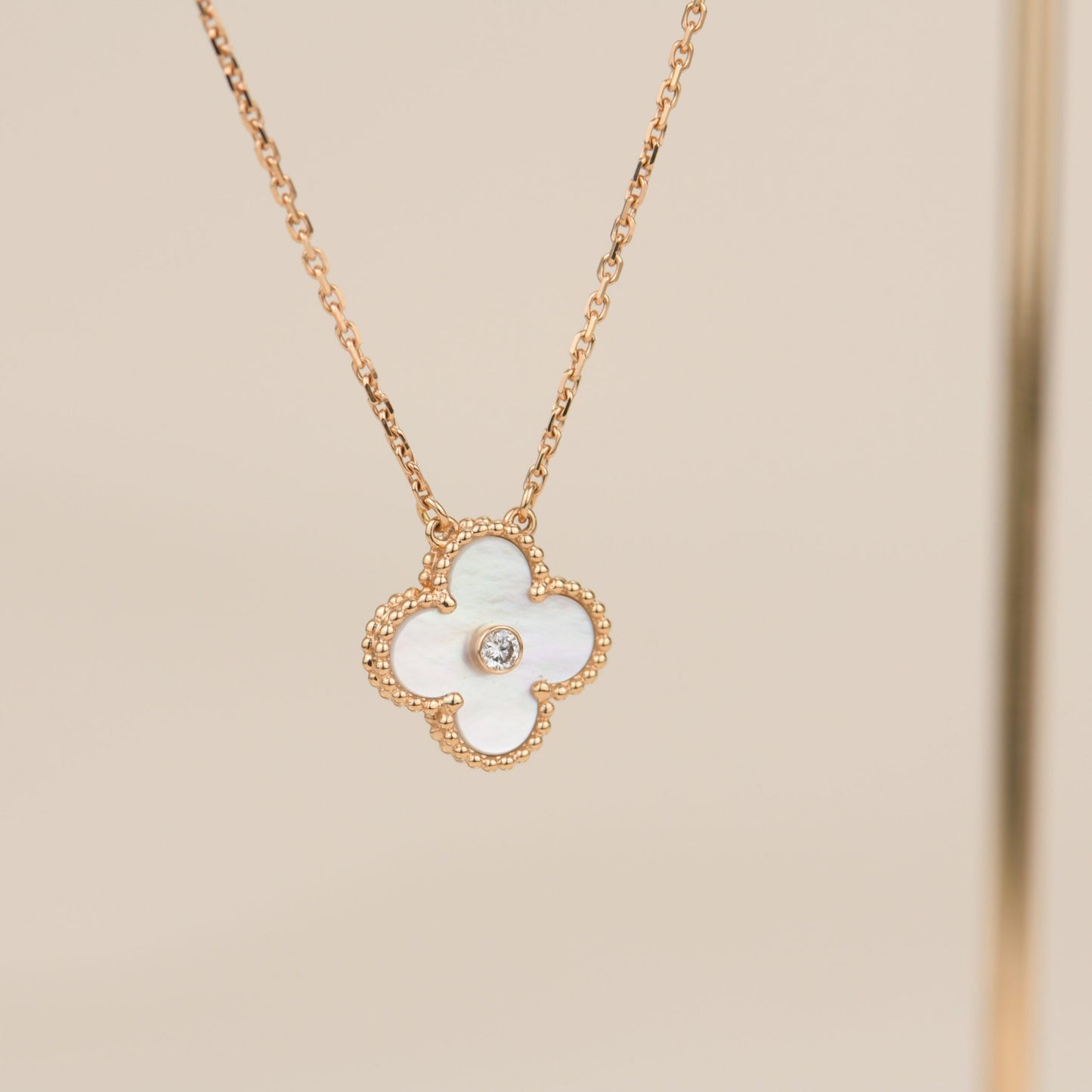 ¡®Sprite Jewelry¡¯CLOVER 15MM DIAMOND WHITE FRITILLARIA NECKLACE