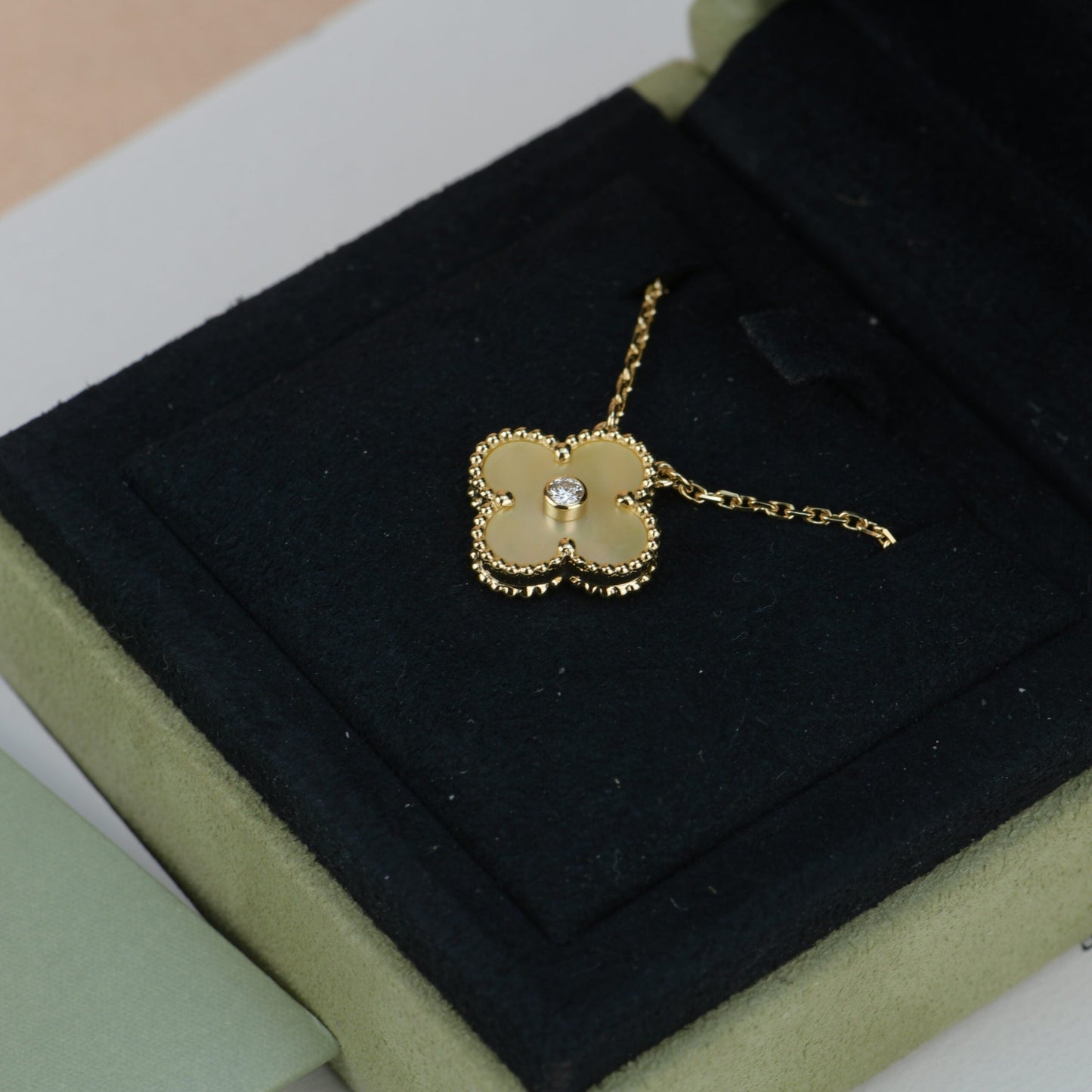 ¡®Sprite Jewelry¡¯CLOVER 15MM DIAMOND GOLD MOTHER OF PEARL NECKLACE