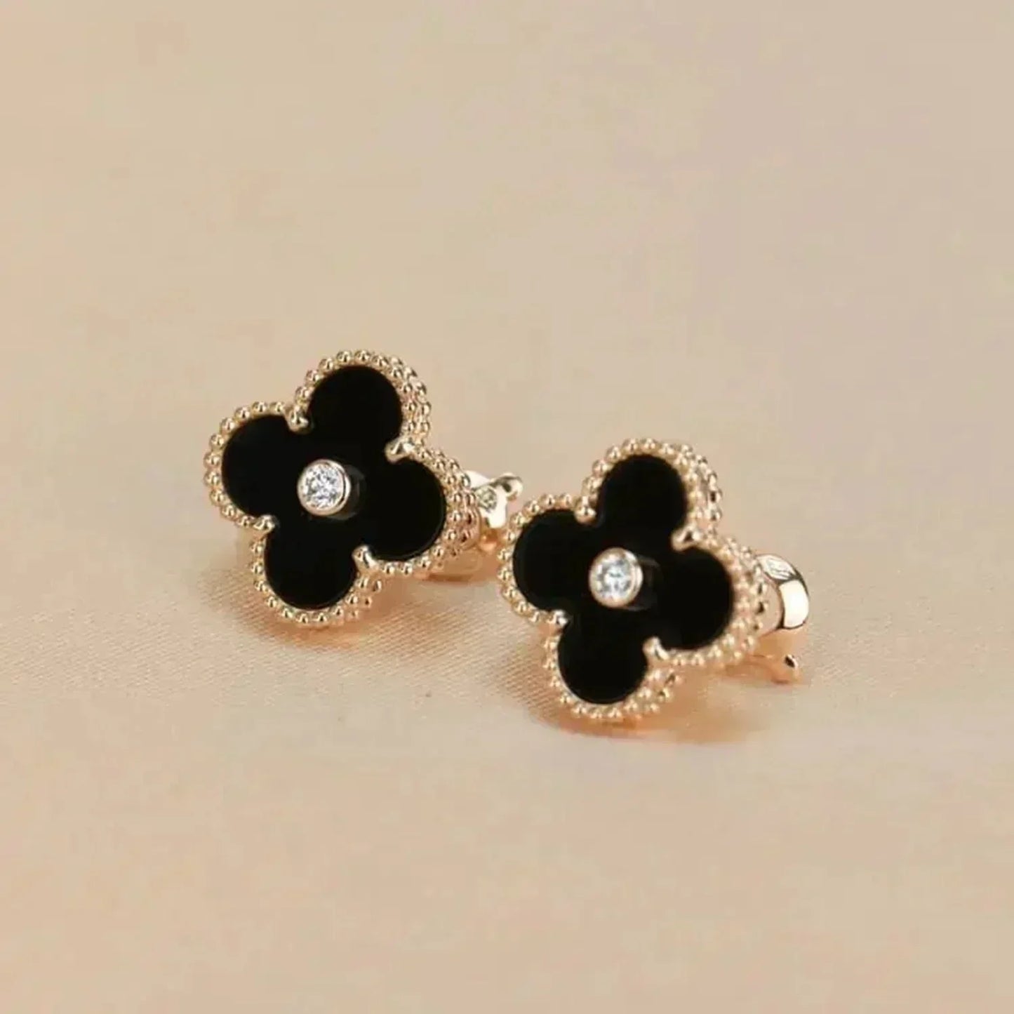 ¡®Sprite Jewelry¡¯CLOVER MEDIUM 1 MOTIFS ONYX DIAMOND EARRINGS