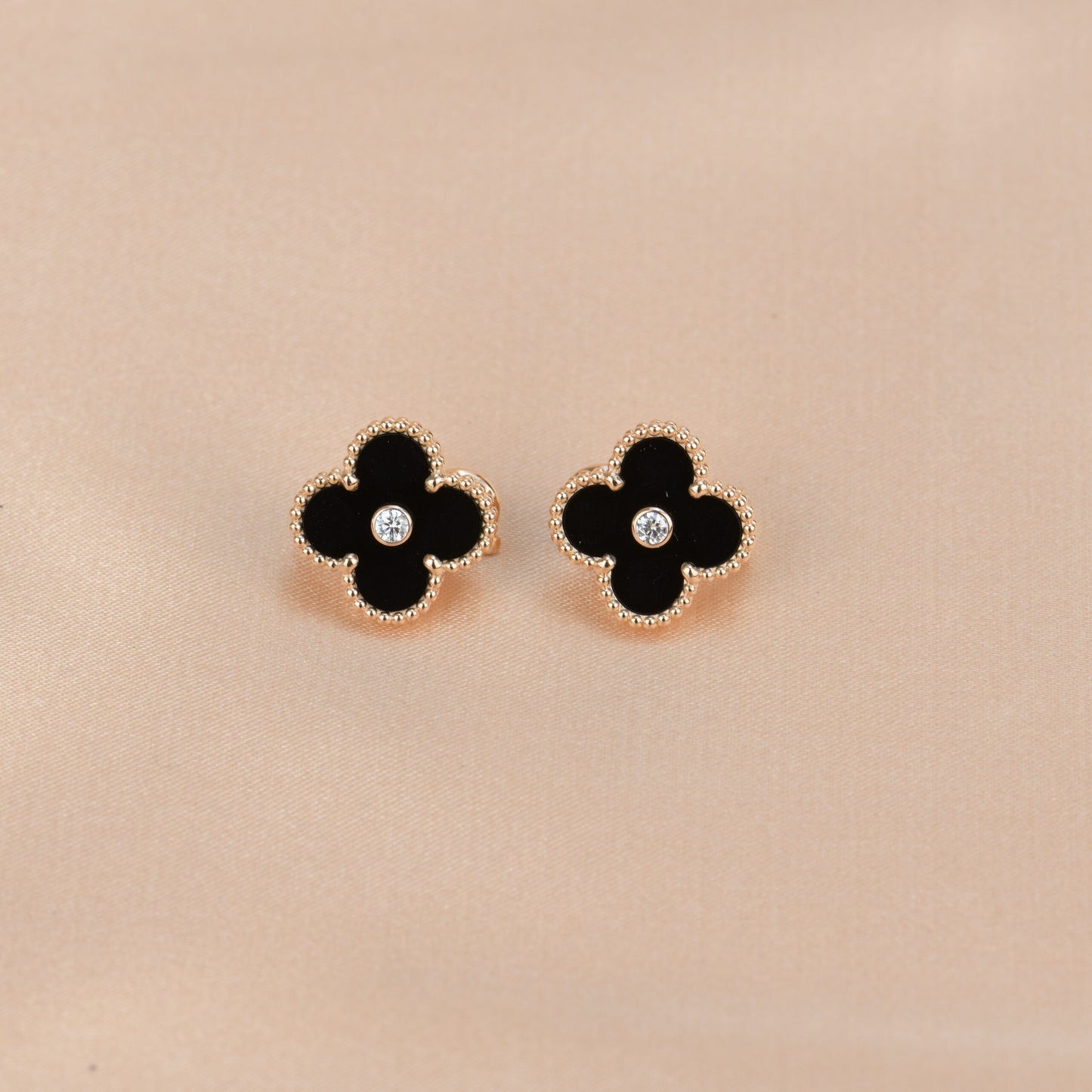 ¡®Sprite Jewelry¡¯CLOVER MEDIUM 1 MOTIFS ONYX DIAMOND EARRINGS
