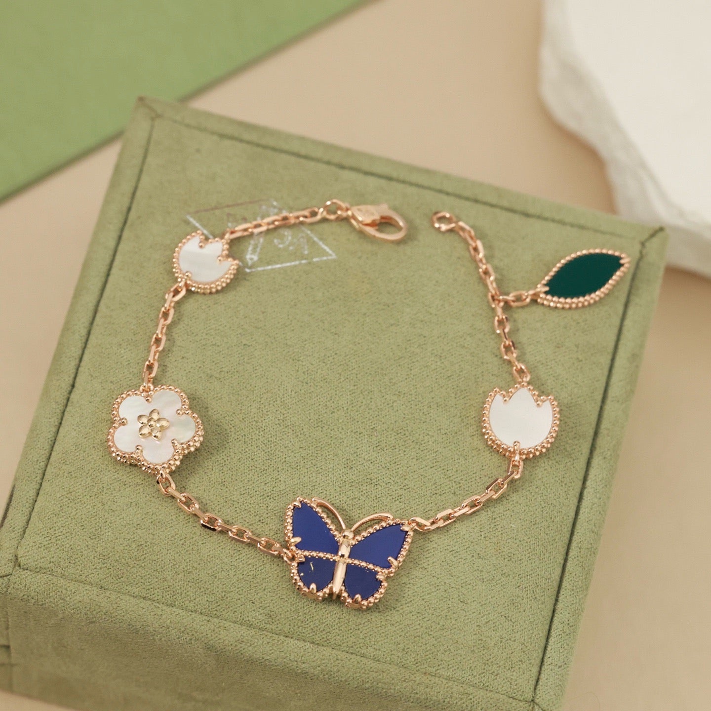 [Sprite Jewelry]LUCKY SPRING BUTTERFLY 5 MOTIF BRACELET