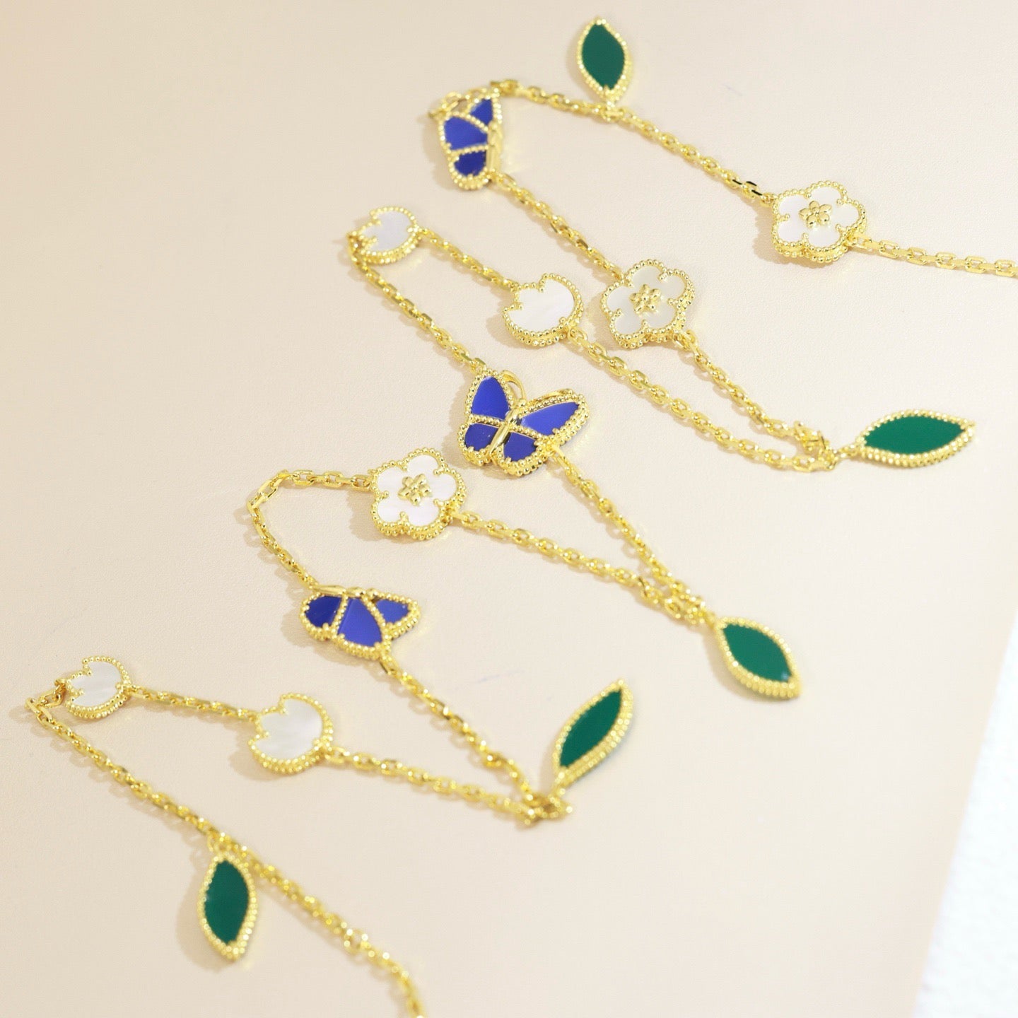 [Sprite Jewelry]LUCKY SPRING BUTTERFLY 15 FLOWER NECKLACE