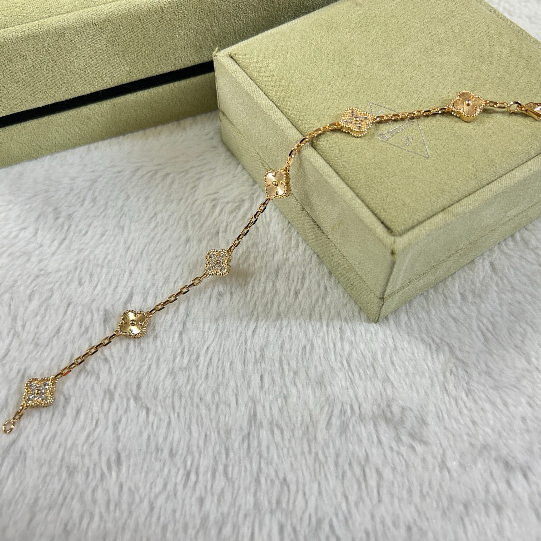 [¡®Sprite Jewelry¡¯]CLOVER 6 MOTIF DIAMOND LASER BRACELET