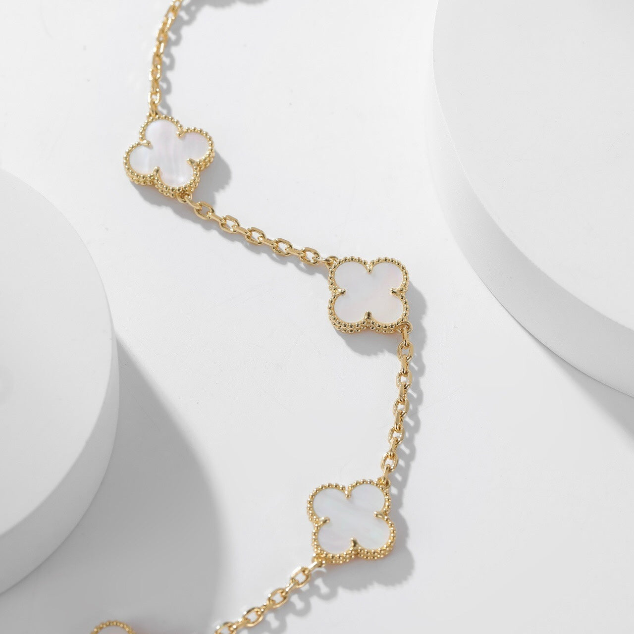 ¡®Sprite Jewelry¡¯CLOVER 10 MOTIFS WHITE MOTHER OF PEARL NECKLACE