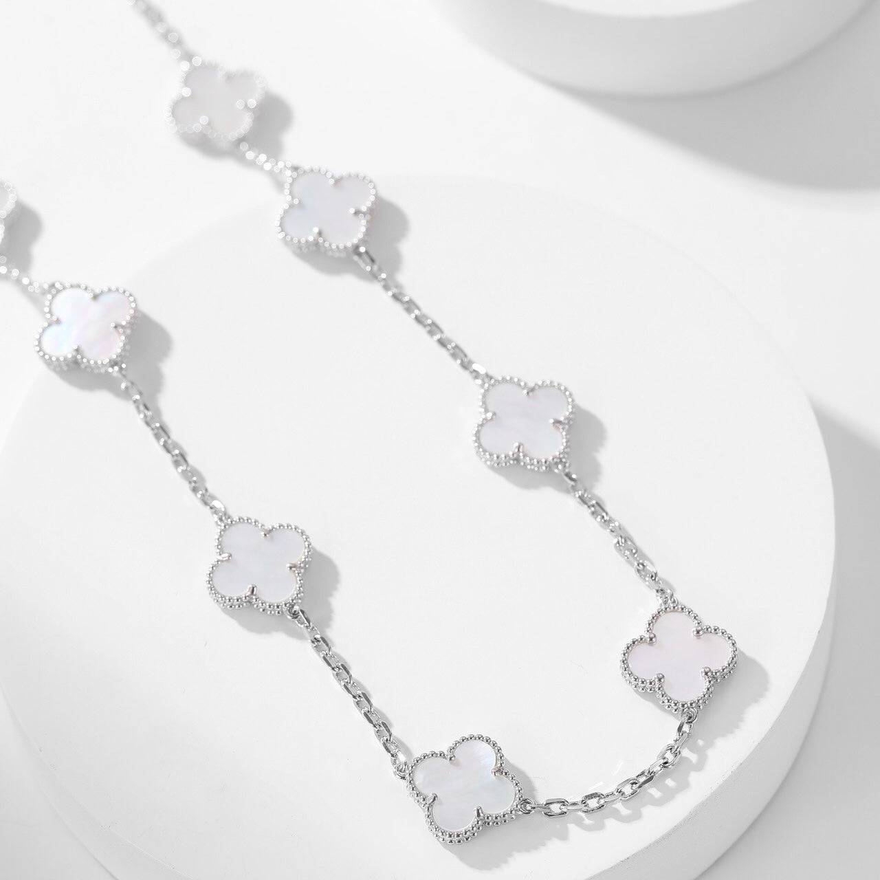 ¡®Sprite Jewelry¡¯CLOVER 10 MOTIFS WHITE MOTHER OF PEARL NECKLACE
