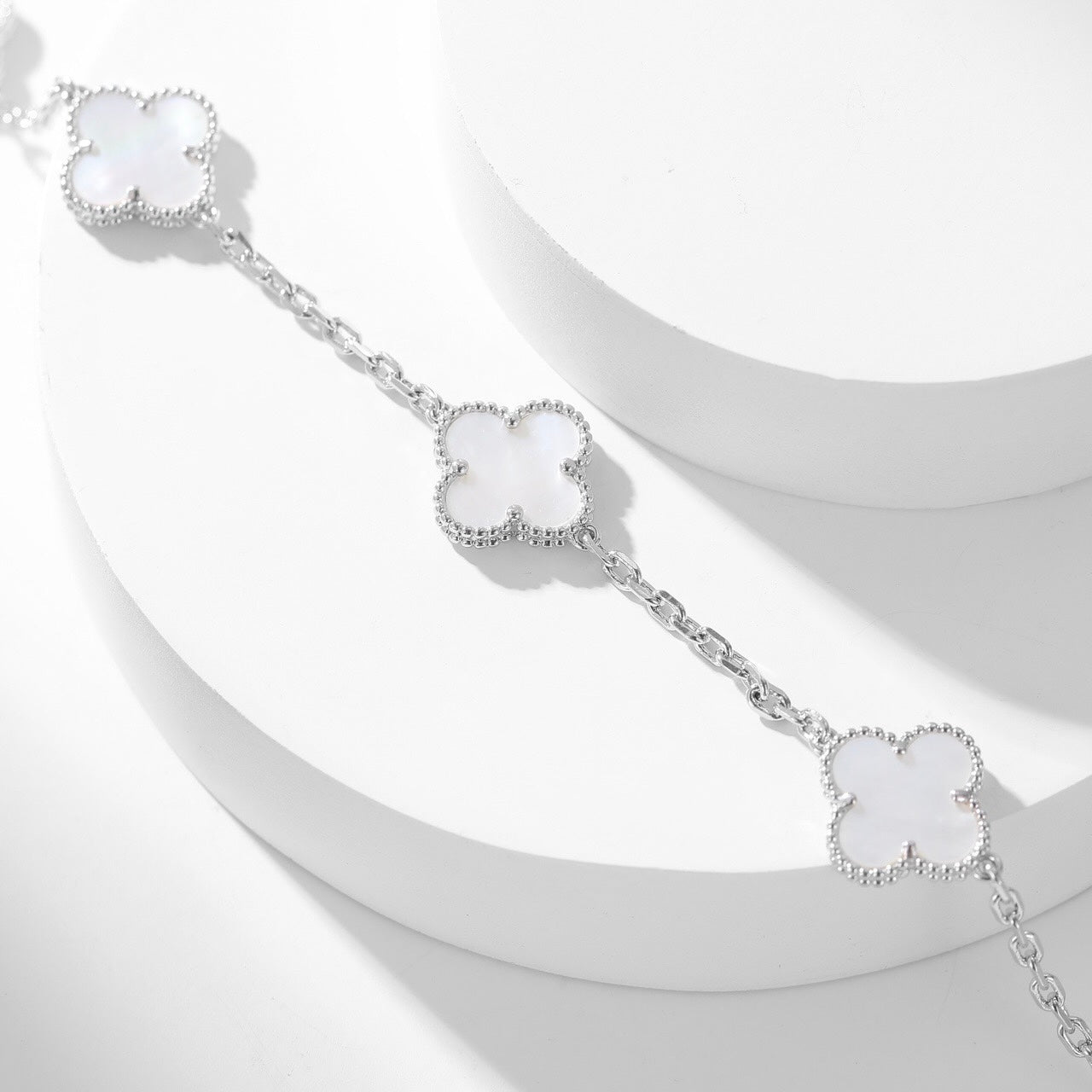¡®Sprite Jewelry¡¯CLOVER 10 MOTIFS WHITE MOTHER OF PEARL NECKLACE
