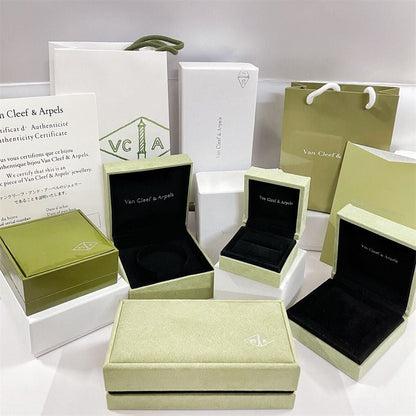 ¡®Sprite Jewelry¡¯VA CLOVER BRACELET NECKLACE RING BOX GIFT BAG