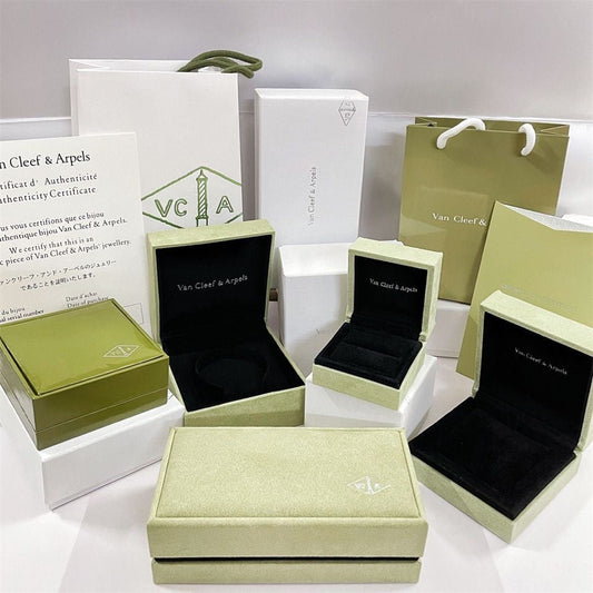¡®Sprite Jewelry¡¯VA CLOVER BRACELET NECKLACE RING BOX GIFT BAG