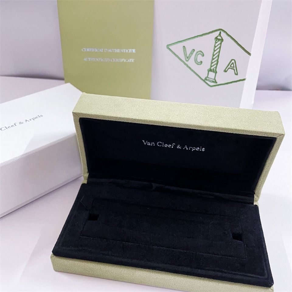 ¡®Sprite Jewelry¡¯VA CLOVER BRACELET NECKLACE RING BOX GIFT BAG