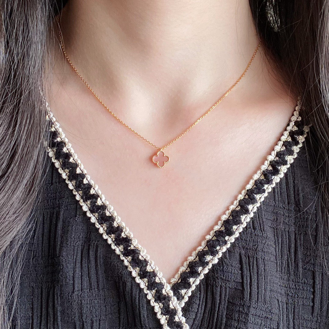 ¡®Sprite Jewelry¡¯CLOVER 15MM PINK MOTHER-OF-PEARL SINGLE FLOWER NECKLACE