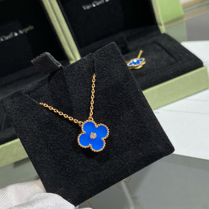 ¡®Sprite Jewelry¡¯CLOVER 15MM DIAMOND AND BLUE AGATE NECKLACE