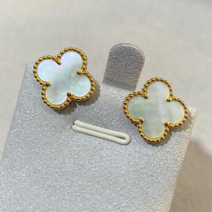[Sprite Jewelry] CLOVER LARGE (20mm) 1 MOTIFS WHITE MOP STUD EARRINGS