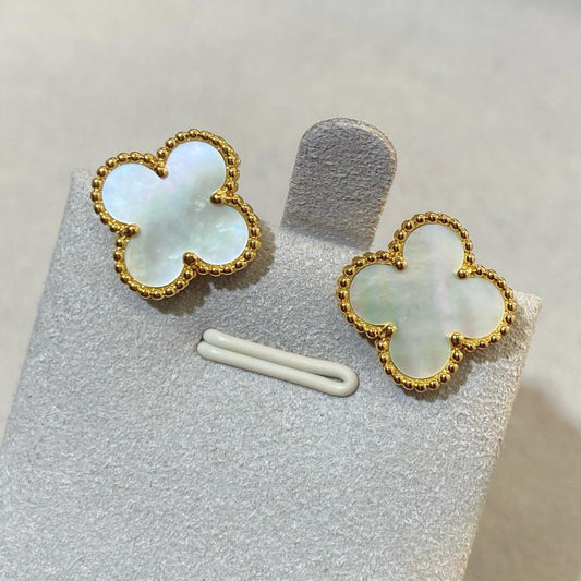 [Sprite Jewelry] CLOVER LARGE (20mm) 1 MOTIFS WHITE MOP STUD EARRINGS