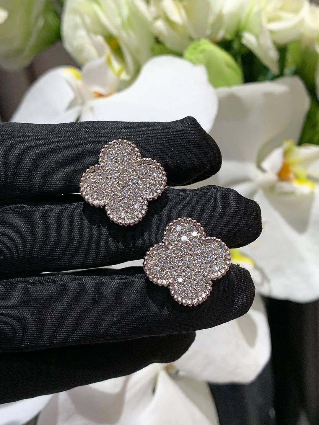 [Sprite Jewelry] CLOVER 20MM MOTIFS DIAMOND STUD EARRINGS SILVER